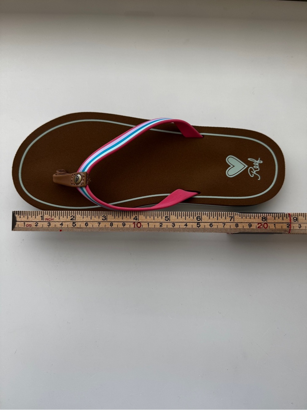 NWOT Reef Girls Devy Flip Flop Sandals Size 3 4 Pink Blue Brown Beach Vacation - Picture 4 of 7